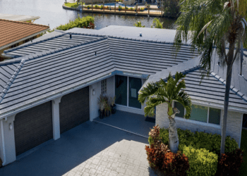 WHERE TO SAVE AND WHERE TO SPLURGE ON YOUR ROOF